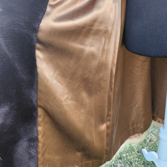 1970s Red Fox Fur Trimmed Coat with Belt - Picture 8 of 15